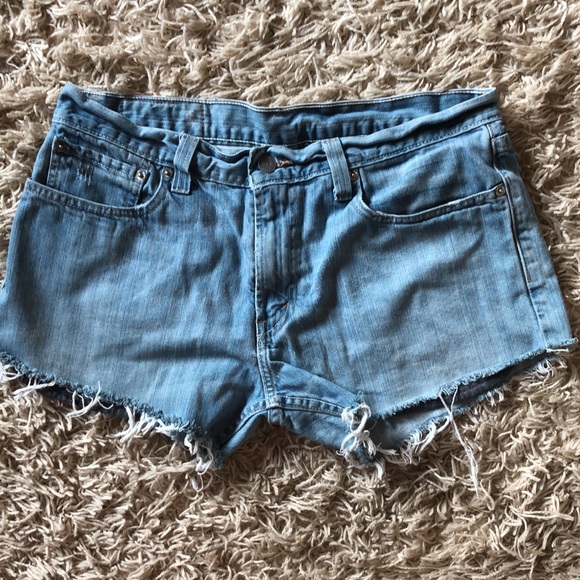 cute levi shorts